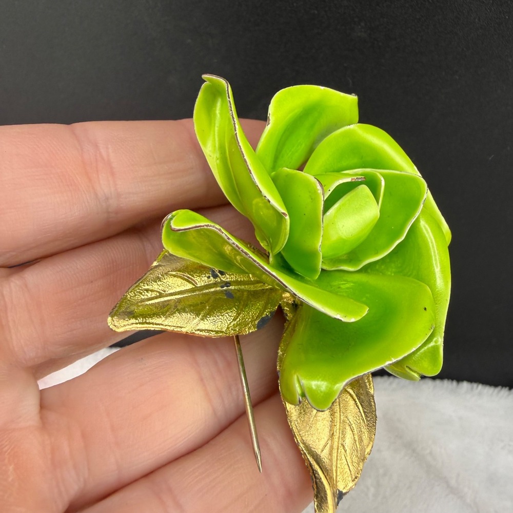 Vintage Enamel Flower Brooch Gold Tone Green Mod Pop Art - Picture 3 of 7